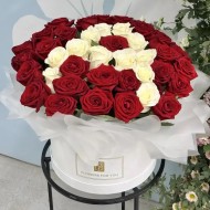 51 роза с индивидуальной буквой 51 роза с индивидуальной буквой